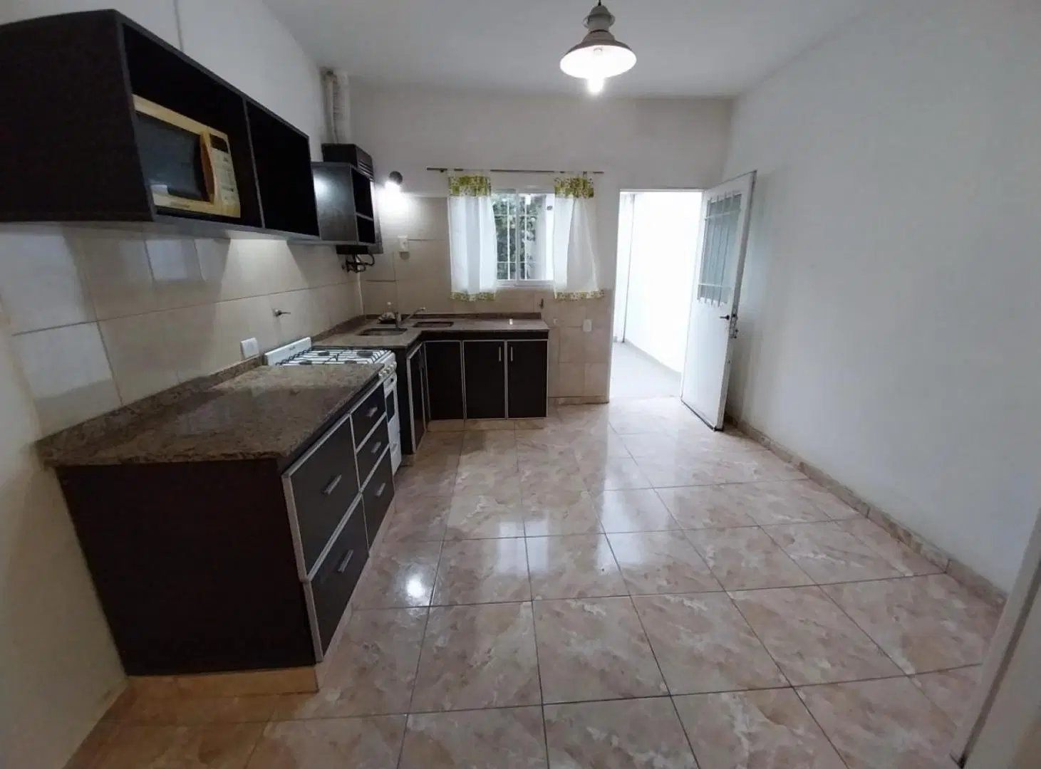 Casa 3 dormitorios - Lazaro Langer al 1200 - Residencial Velez Sarfield 1