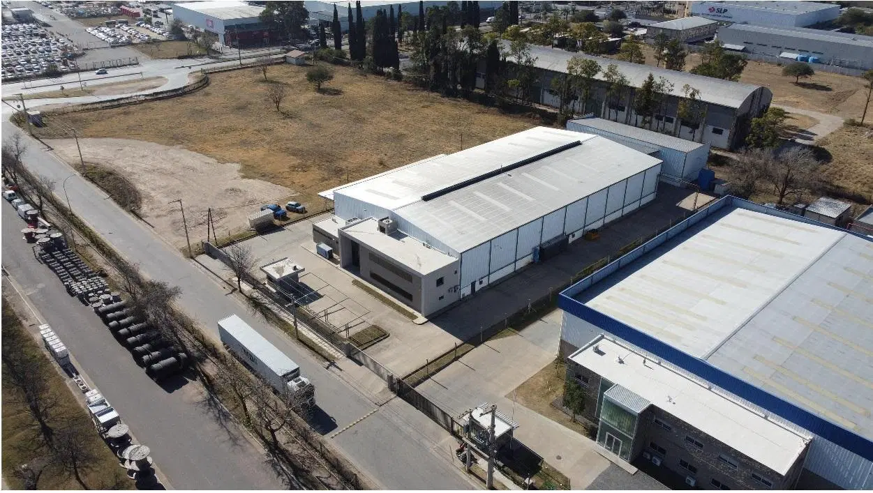 NAVE INDUSTRIAL - OPORTUNIDAD - B° FERREYRA 3