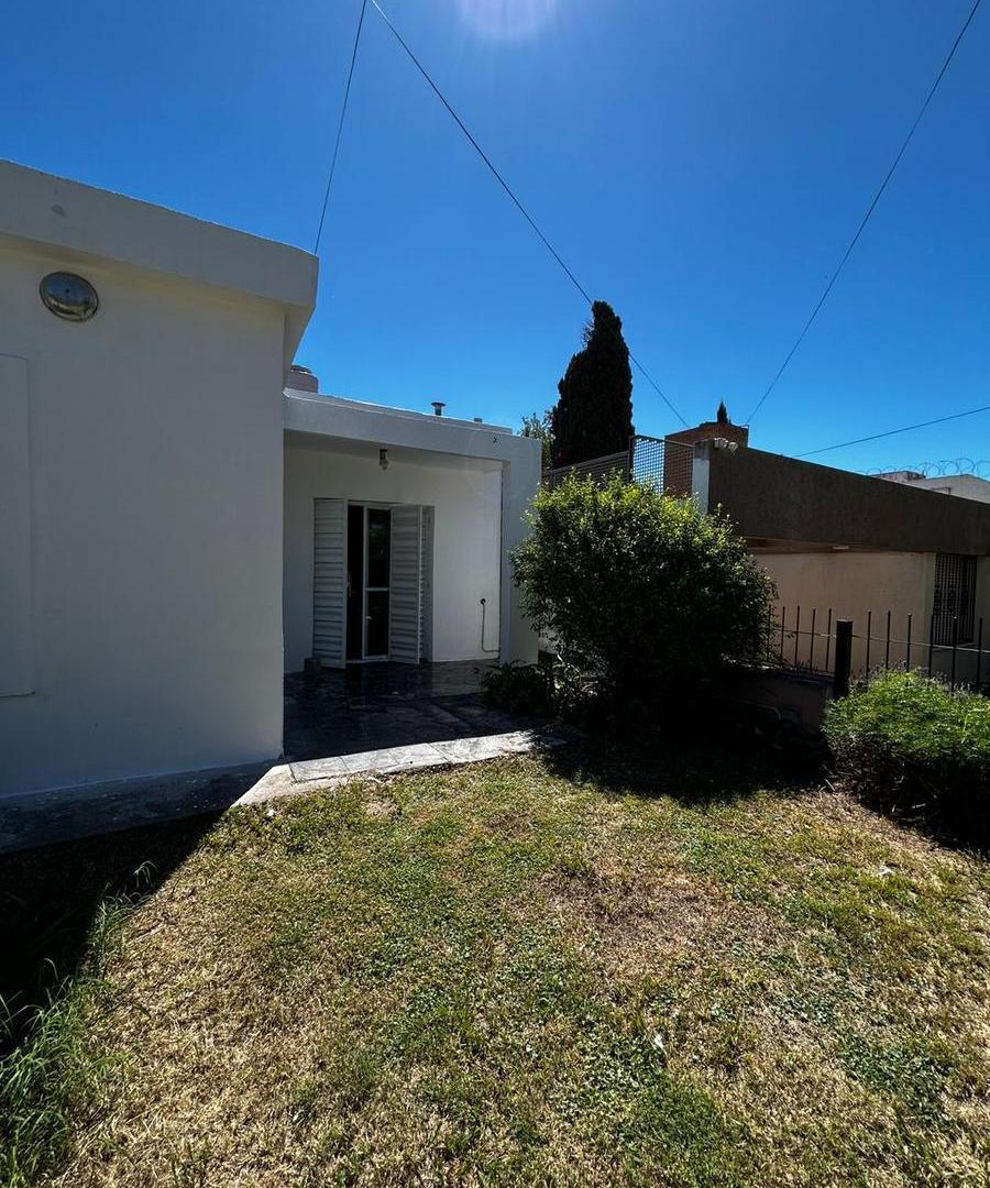 Foto de Casa 3 dormitorios - Patio - Temistocles Castellano al 2000 - Altos de, imagen 5