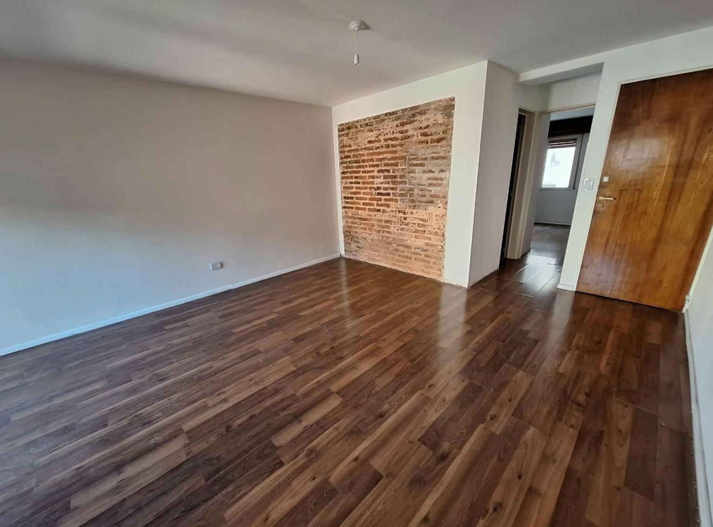 Foto de Departamento 1 dormitorio - Balcon - Gral. Artigas al 300 - B° Centro, imagen 4