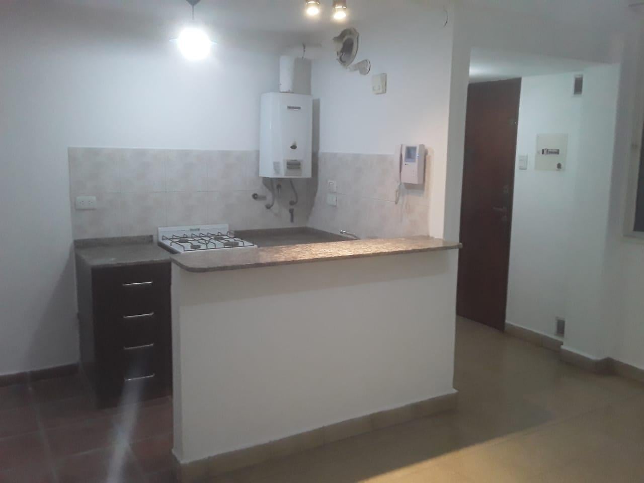 Foto de Departamento 1 dormitorio - Tucuman al 30 - B° Centro, imagen 1