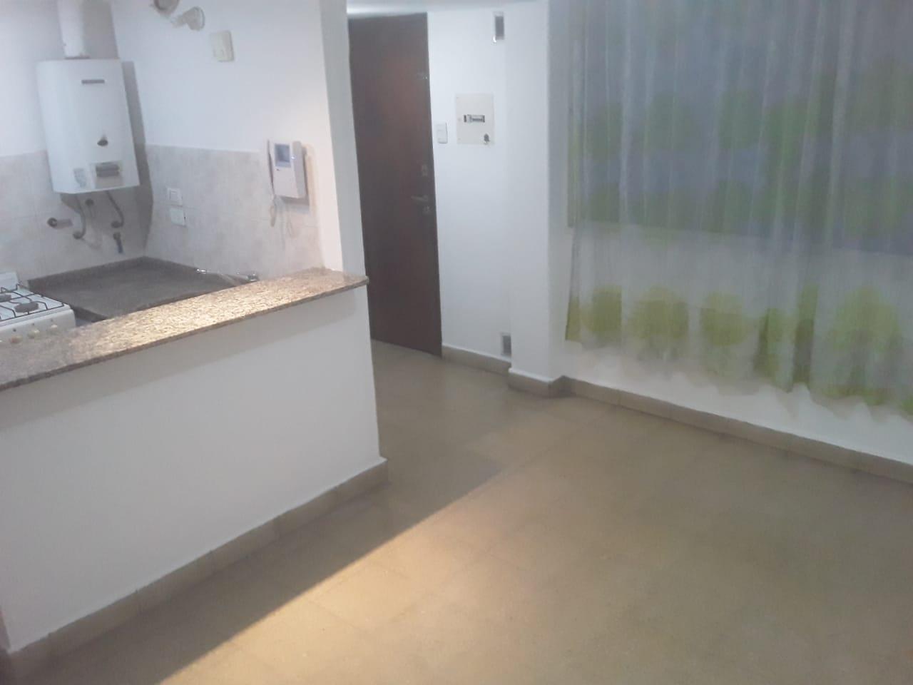 Foto de Departamento 1 dormitorio - Tucuman al 30 - B° Centro, imagen 2