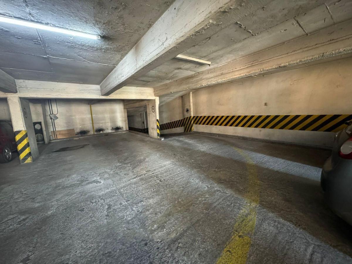 Foto de COCHERA EN VENTA - ZONA TRIBUNALES - BOLIVAR 300, imagen 3