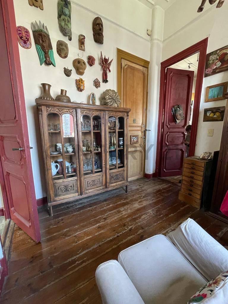 Venta Departamento Piso 6 Ambientes en Balvanera 5