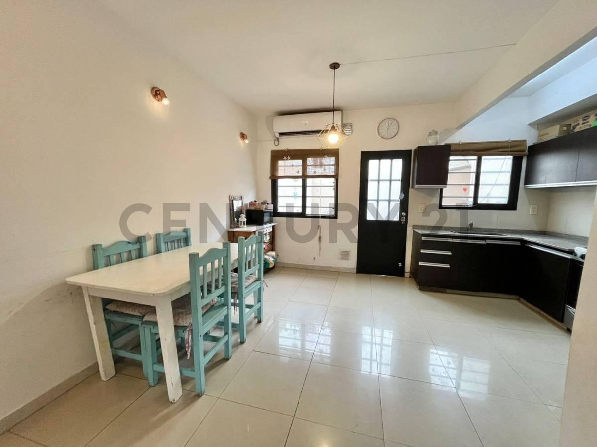 Venta Triplex 3 Amb + Cochera + Patio // Apto Credito 3