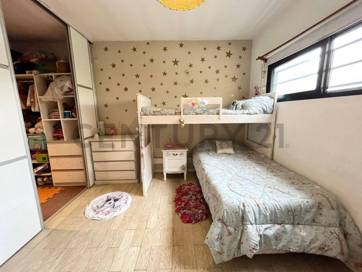 Venta Triplex 3 Amb + Cochera + Patio // Apto Credito 2