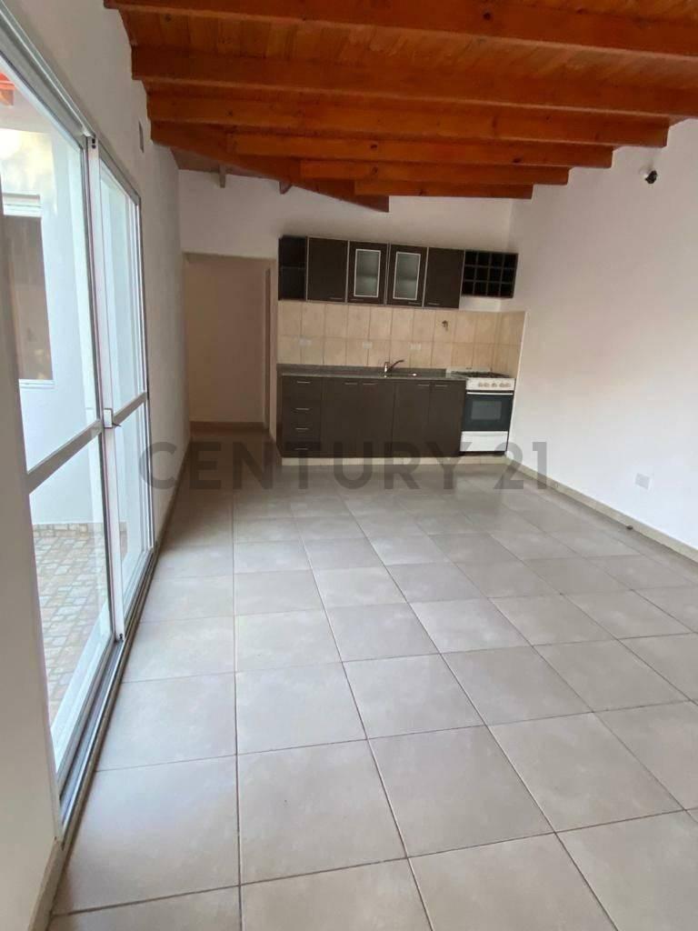 Venta de Departamento PH 3 Ambientes, General San Martín 2