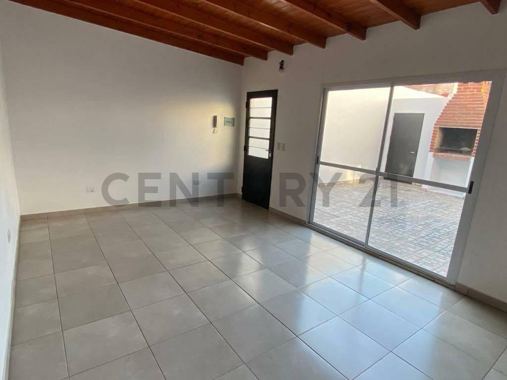 Venta de Departamento PH 3 Ambientes, General San Martín 3