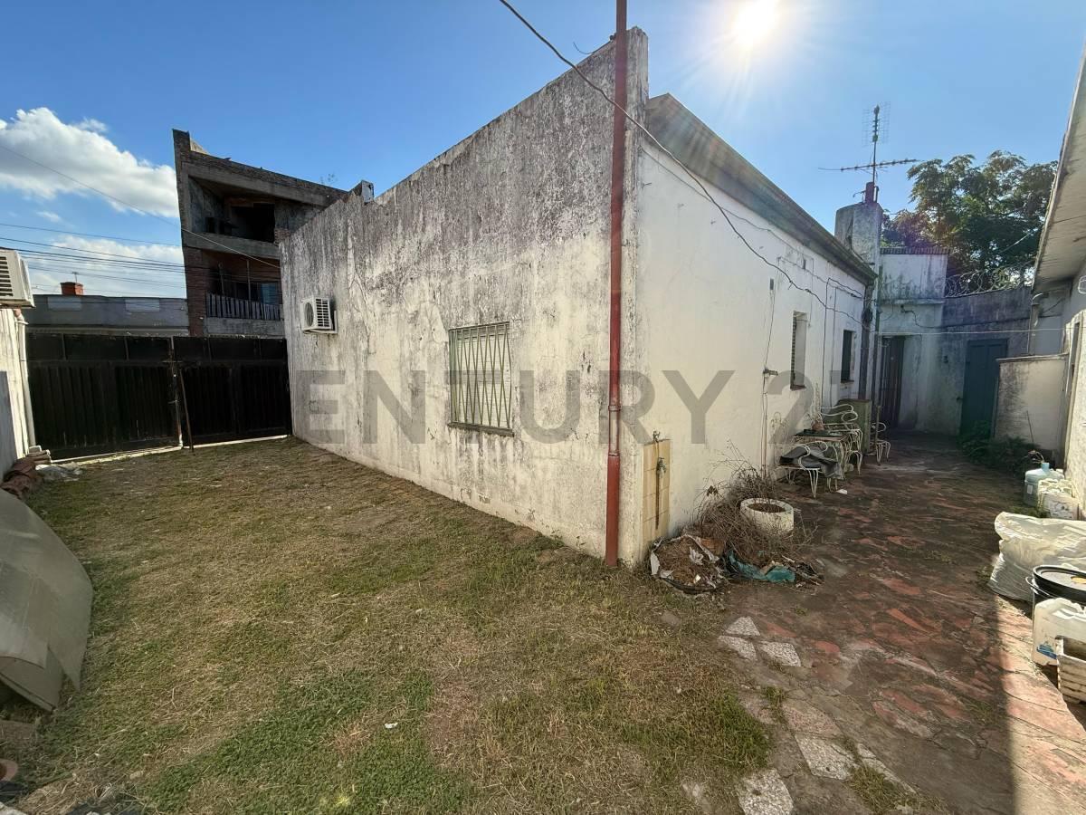 Venta Casa a Reciclar con Local Hurlingham 5