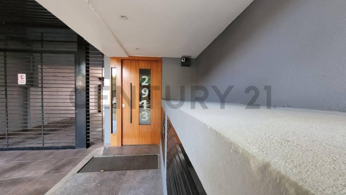 Venta Departamento Duplex 2 Ambientes + Escritorio, con Terraza y Balcon. Parque Cha 5