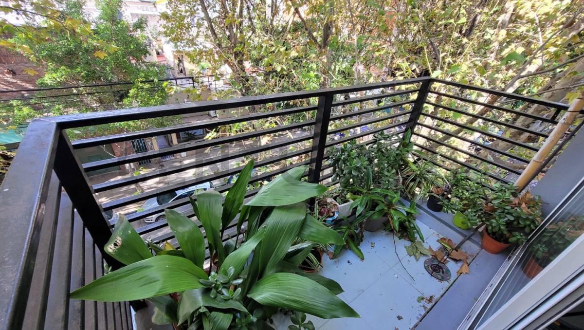 Venta Departamento Duplex 2 Ambientes + Escritorio, con Terraza y Balcon. Parque Cha 3