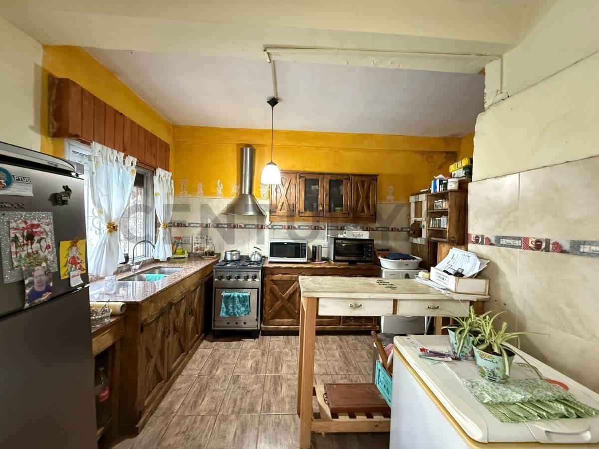 Venta Casa 3 Ambientes Mas Departamento en San Miguel 3