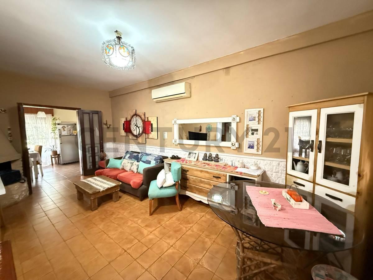 Venta Casa 3 Ambientes Mas Departamento en San Miguel 2
