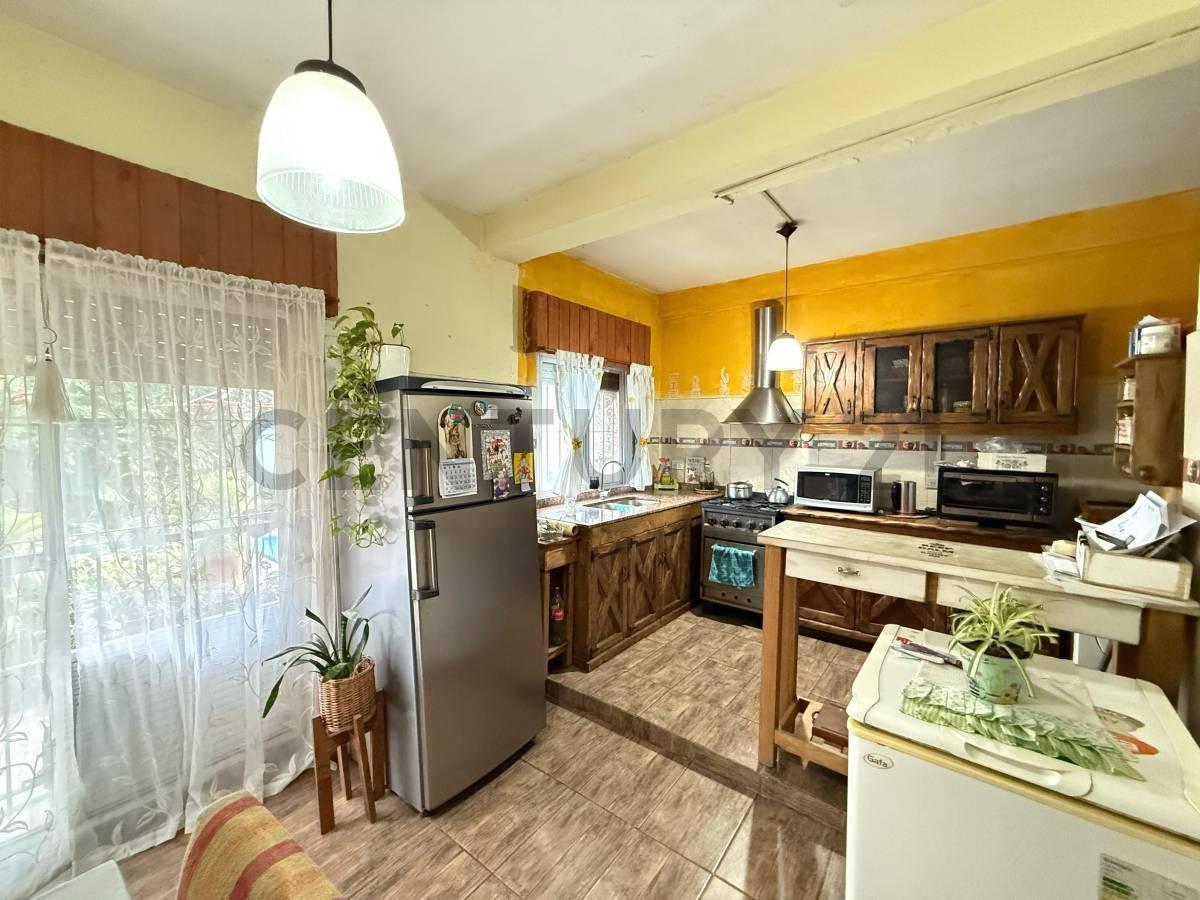 Venta Casa 3 Ambientes Mas Departamento en San Miguel 1