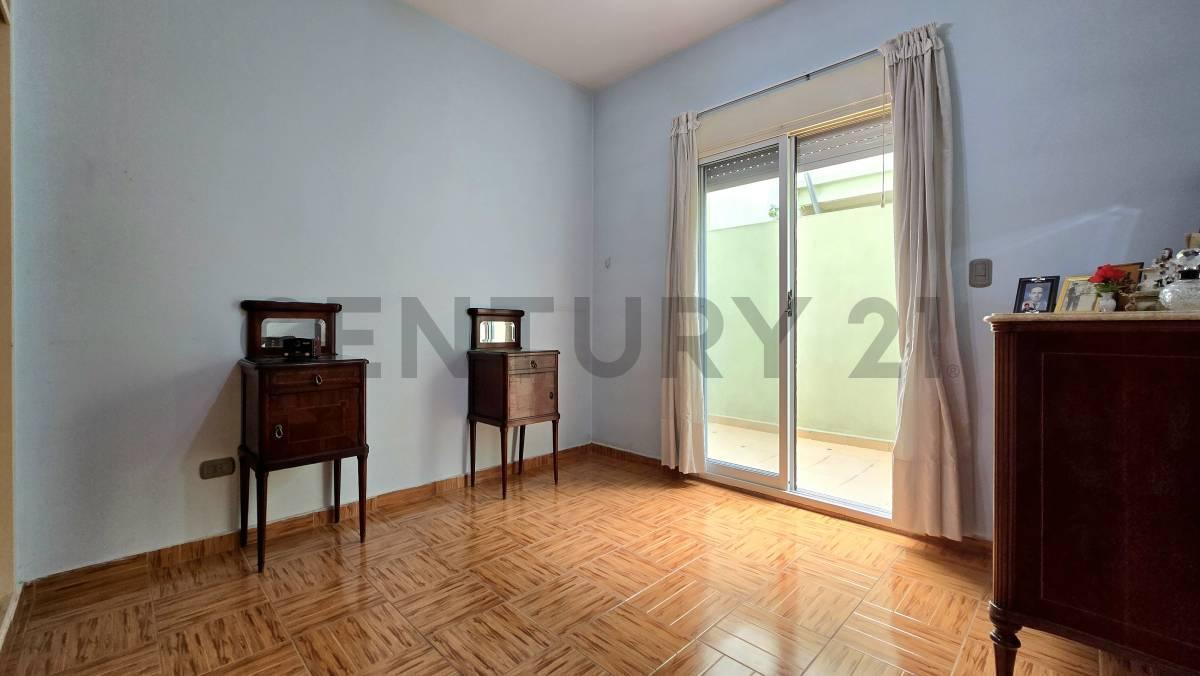 Venta PH 3 Ambientes en Pb con Dos Patios en Villa Luro 1