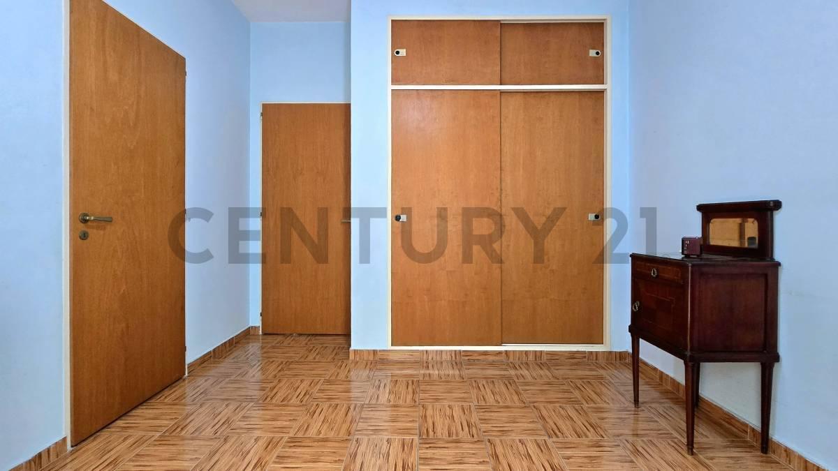 Venta PH 3 Ambientes en Pb con Dos Patios en Villa Luro 3