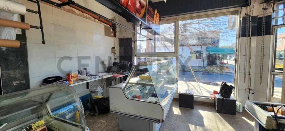 Venta en Bloque: Local + 9 Departamentos en Lanús