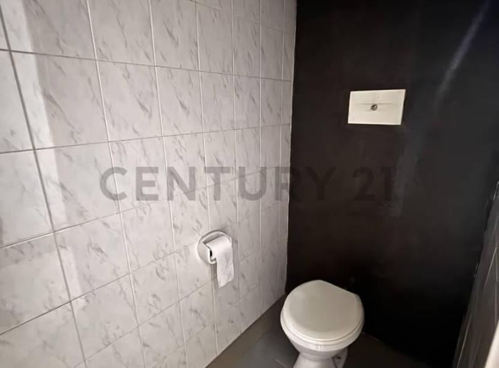 Foto de Alquiler Oficina Abierta 170 m² – Galería Güemes – Excelente estado y, imagen 4