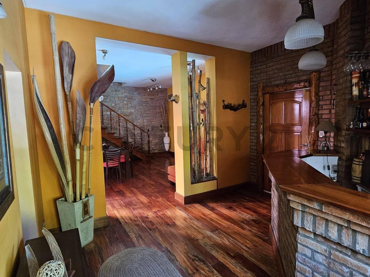 Foto de VENTA CASA 5 AMBIENTES AGRONOMIA, GARAGE PATIO PARRILLA, imagen 3