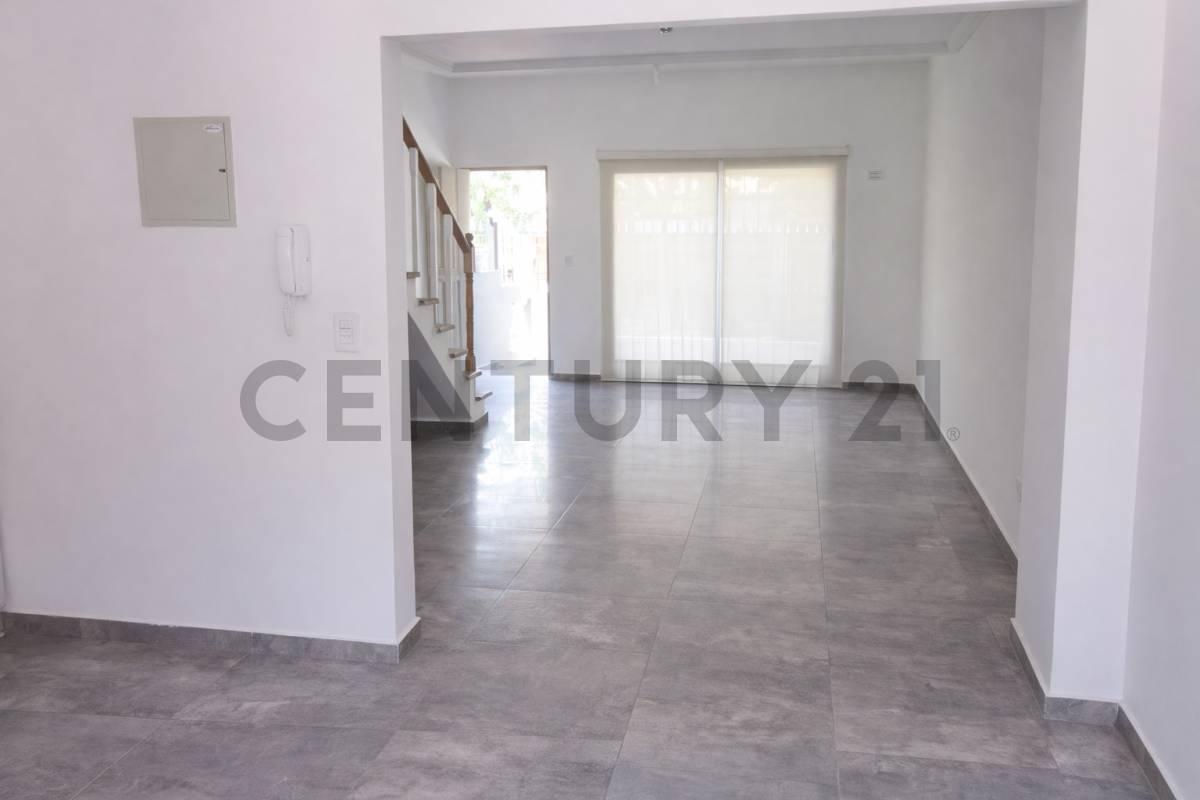 Foto de Impecable Triplex 5 Ambientes con Playroom y Cochera en Ubicación, imagen 2