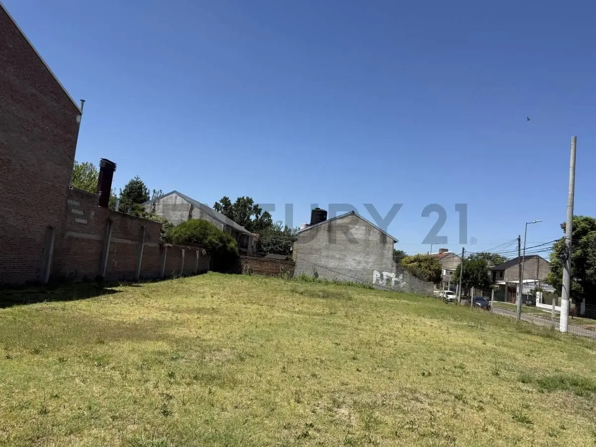 VENTA DE TERRENO-LOTE 200M2 A LA CALLE-APTO CREDITO 3