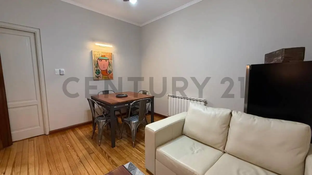 VENTA PH 2 AMBIENTES Y MEDIO RECICLADO TOTALMENTE A NUEVO EN SAN TELMO 3