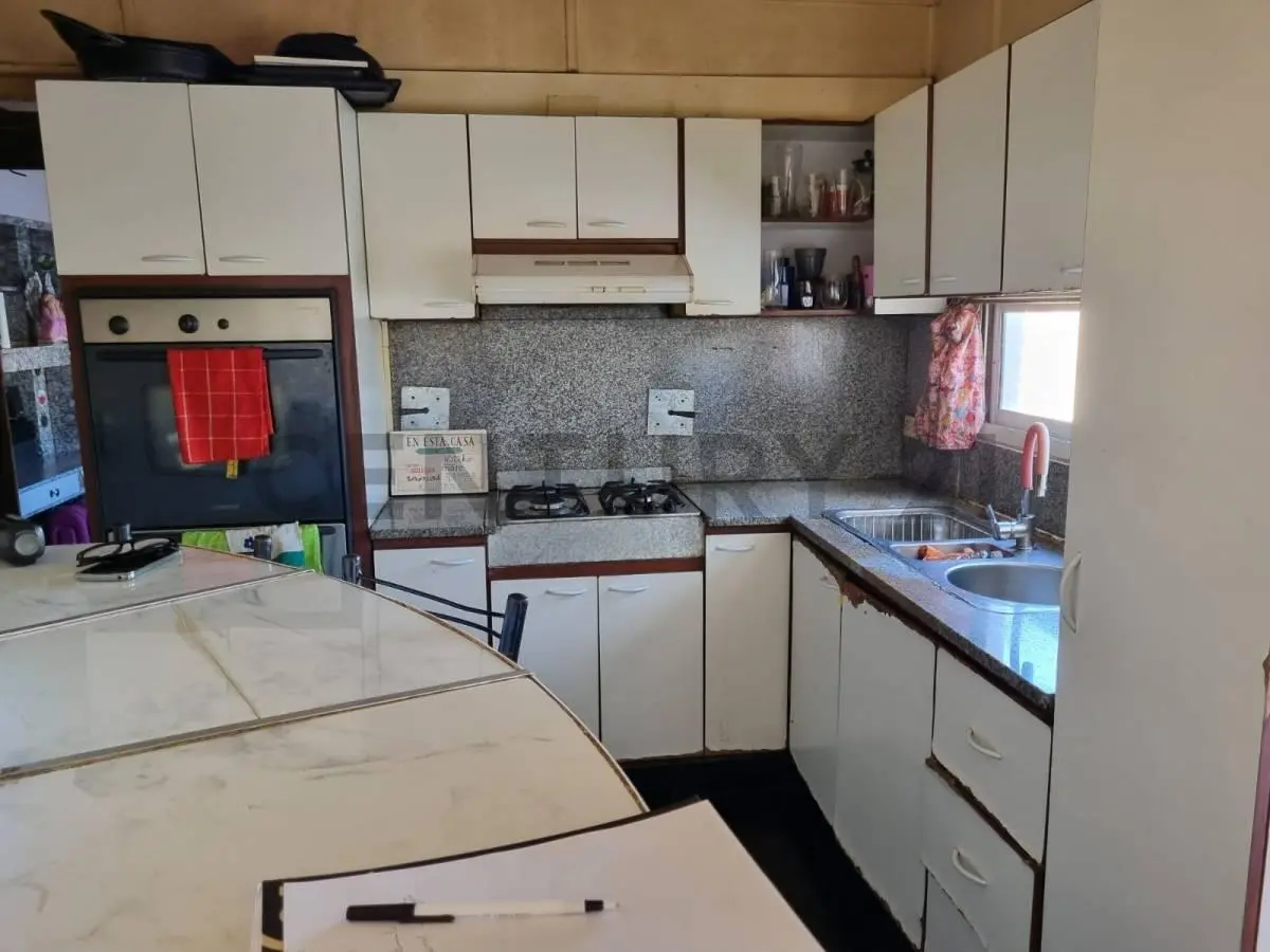 VENTA DEPARTAMENTO 4 AMBIENTES CON TERRAZA EXCLUSIVA – SAN CRISTÓBAL, CABA  SE ACEPTA PERMUTA POR 3 4