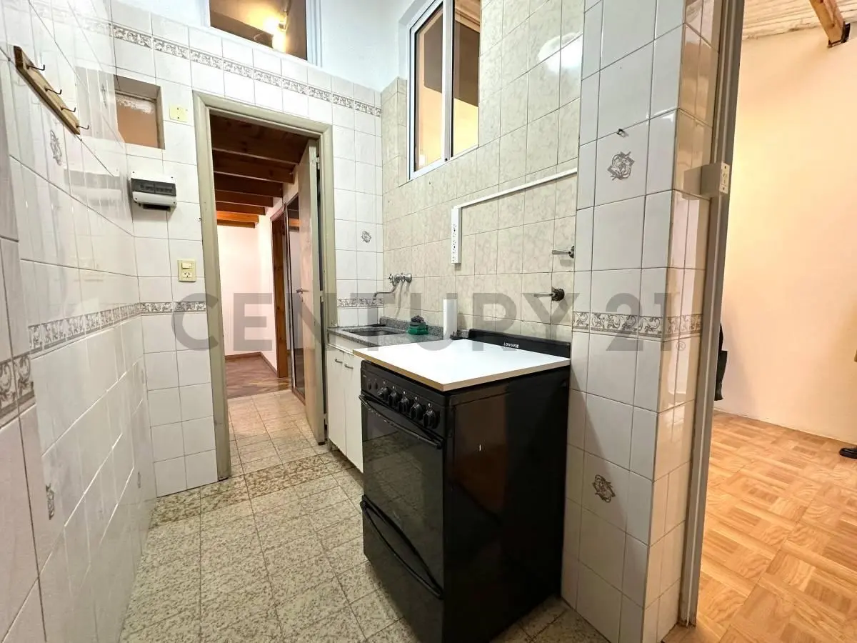 ALQUILER DEPARTAMENTO 3 AMBIENTES PLANTA BAJA CON PATIO LUMINOSO 2