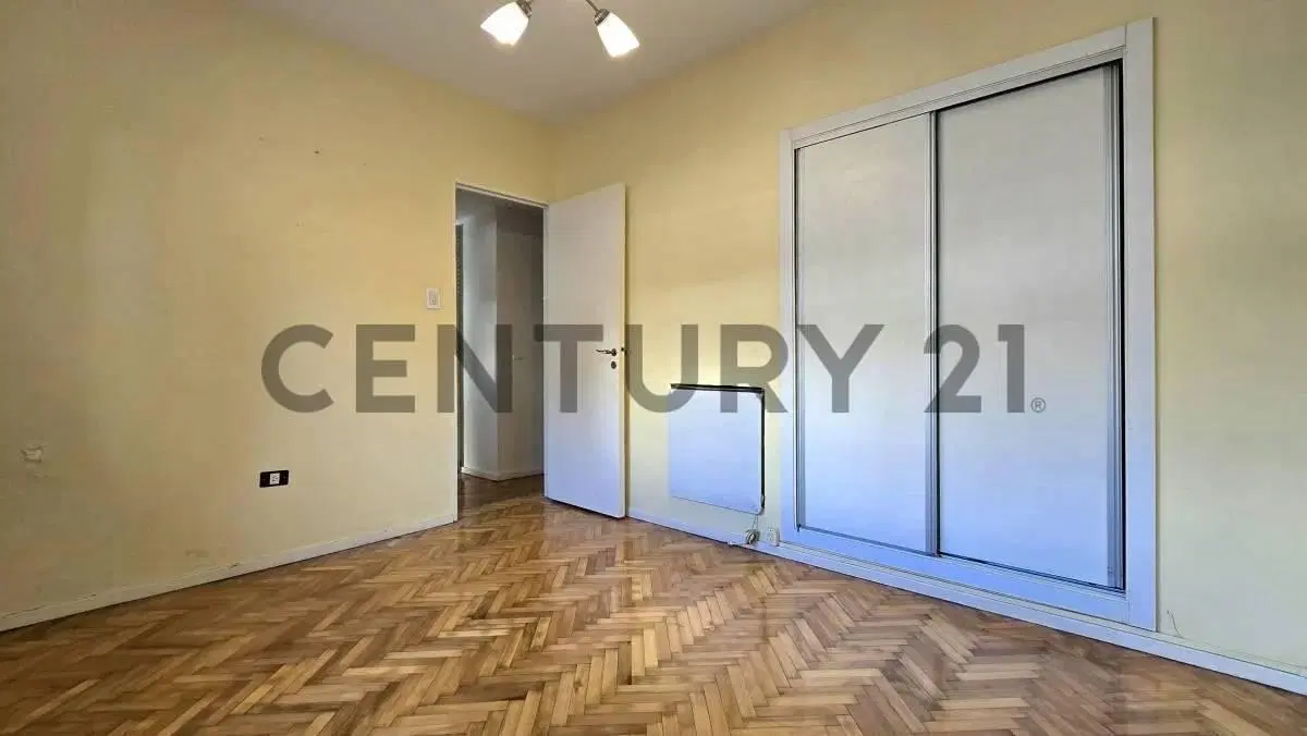 DEPARTAMENTO 4 AMBIENTES + DEPENDENCIA Y DOS COCHERAS EN PALERMO/RECOLETA 3