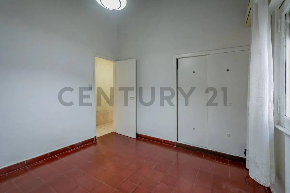 VENTA CASA 4 AMBIENTES CON COCHERA, PATIO, JARDÍN Y BAULERA – VILLA ADELINA | VICENTE LÓPEZ 2
