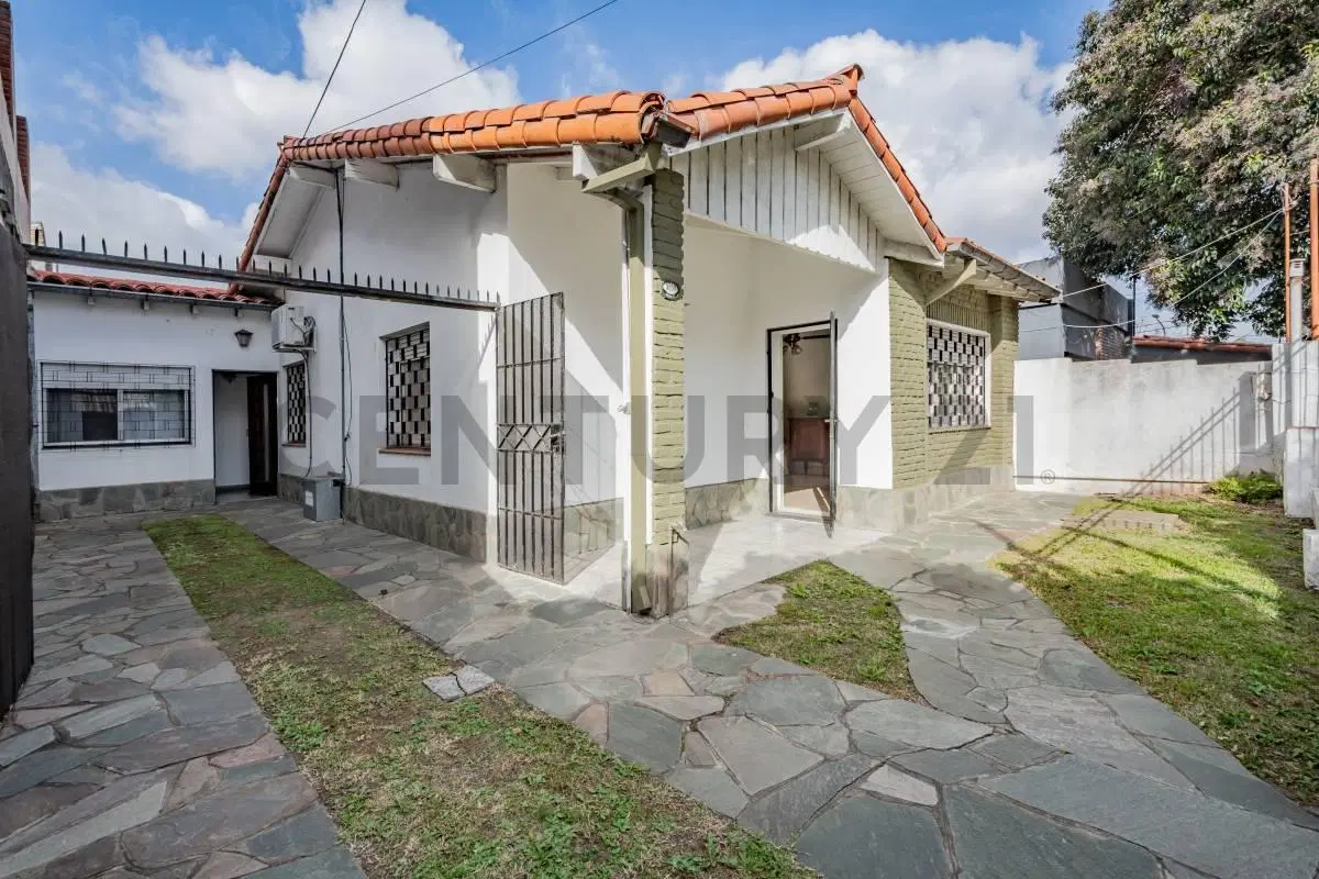 VENTA CASA 4 AMBIENTES CON COCHERA, PATIO, JARDÍN Y BAULERA – VILLA ADELINA | VICENTE LÓPEZ 5
