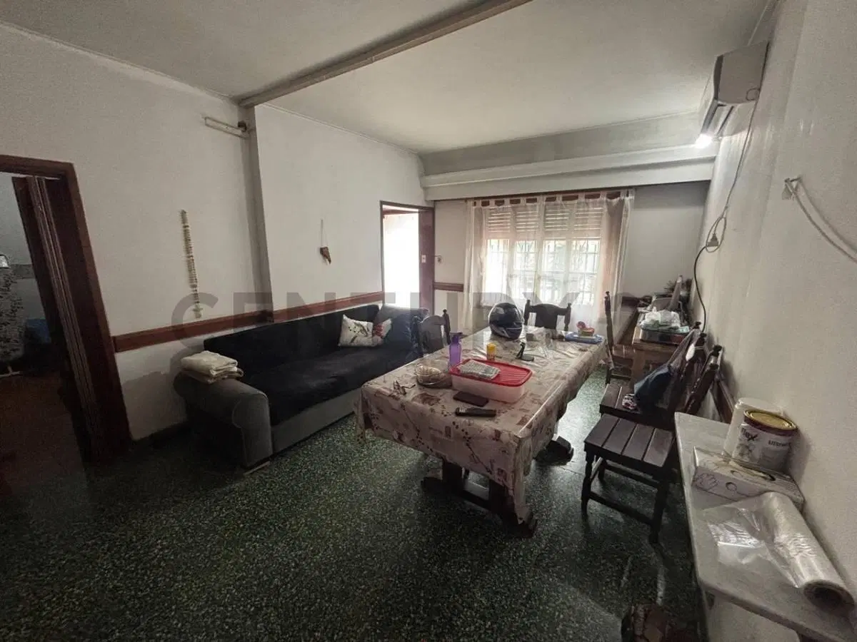 VENTA CASA 4 AMBIENTES EN VENTA EN POLVORINES – EXCELENTE UBICACIÓN SOBRE ZONA COMERCIAL 4