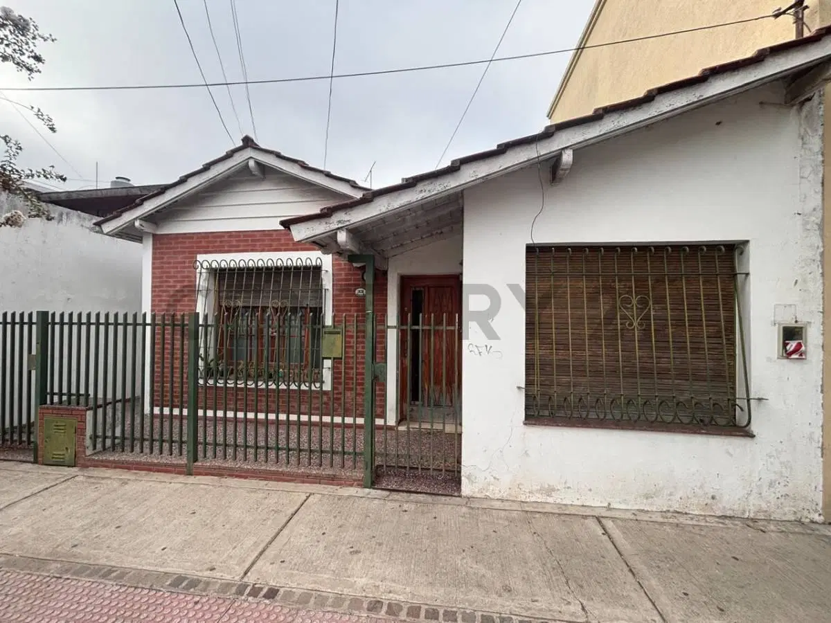 VENTA CASA 4 AMBIENTES EN VENTA EN POLVORINES – EXCELENTE UBICACIÓN SOBRE ZONA COMERCIAL 5
