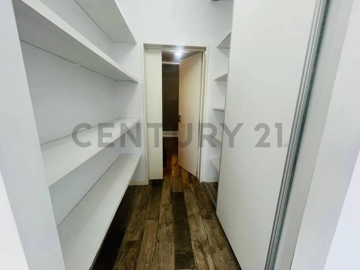 Semipiso 2 Ambientes con Cochera y Balcón al Frente – Apto Crédito 4