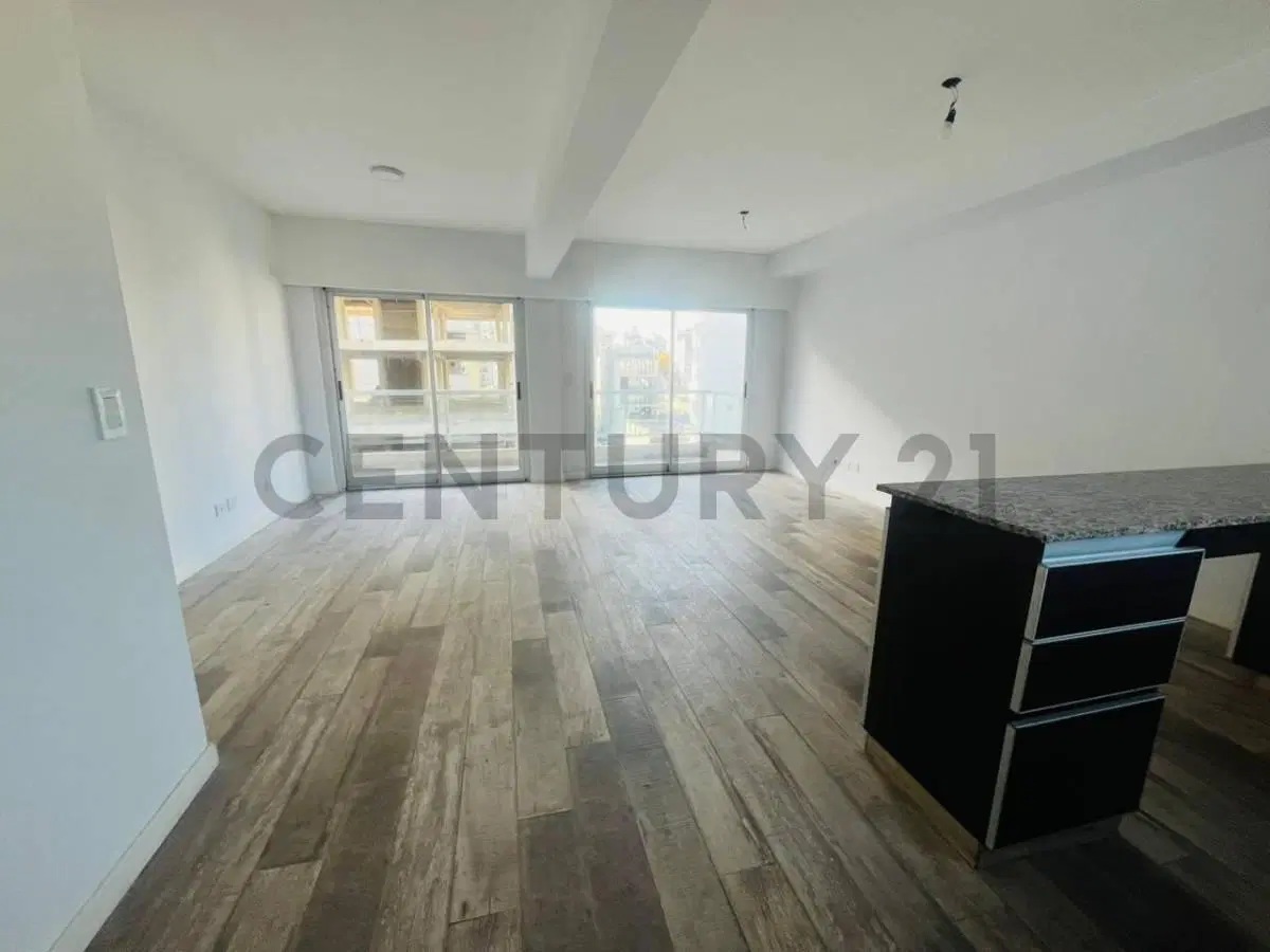 Semipiso 2 Ambientes con Cochera y Balcón al Frente – Apto Crédito 3