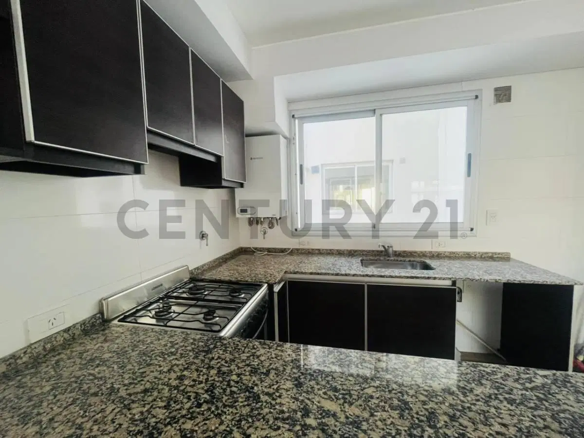 Semipiso 2 Ambientes con Cochera y Balcón al Frente – Apto Crédito 2