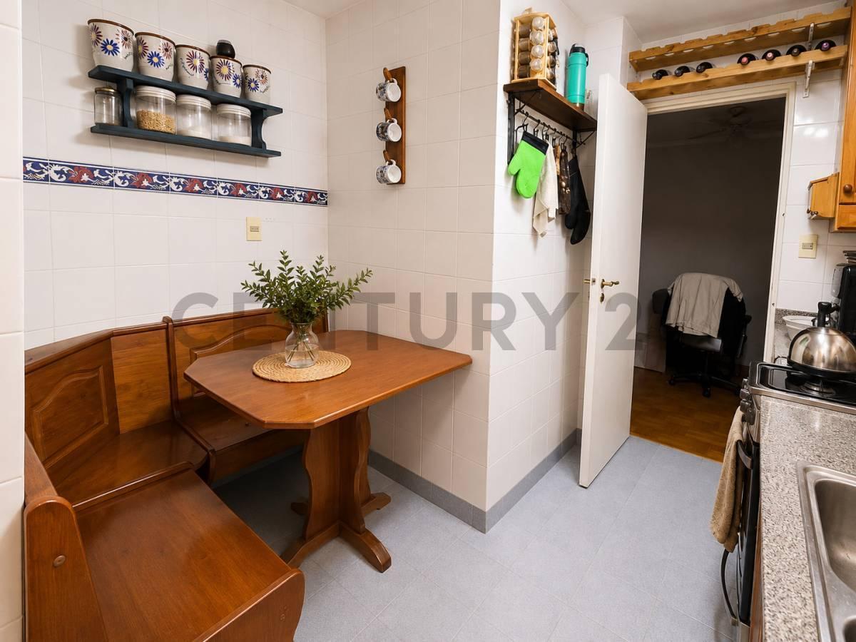 Foto de VENTA DEPARTAMENTO 3 AMBIENTES + DEPENDENCIA EN RECOLETA, imagen 5