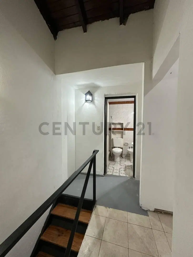 EN VENTA PH 3 ambientes con patio en Monte Chingolo 1