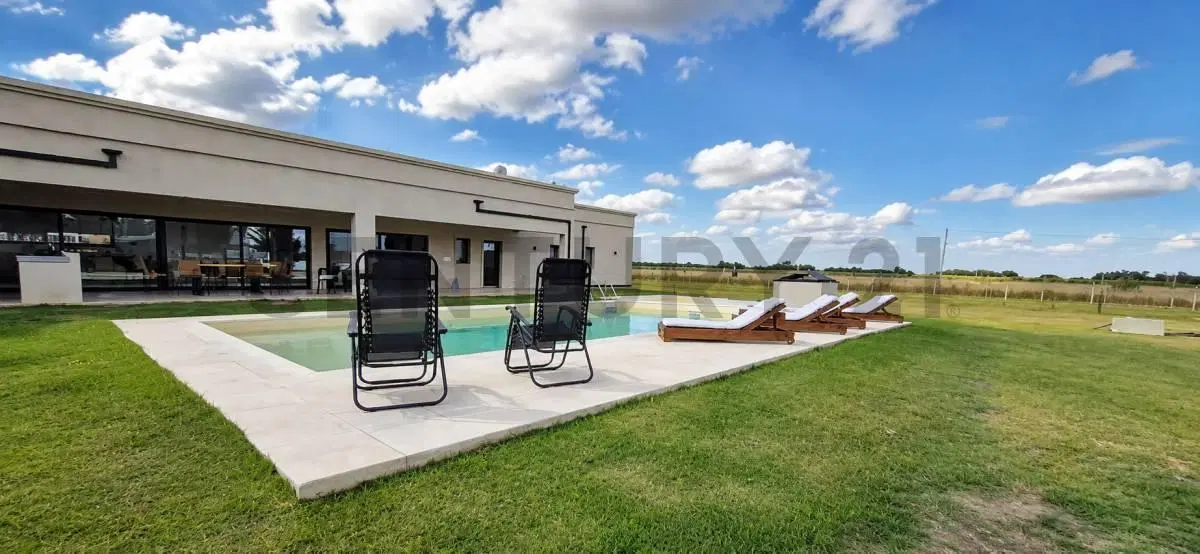 Exclusiva Casa de Campo en Venta en Chacras de La Trinidad | Cañuelas | Construcción de primer nivel 4