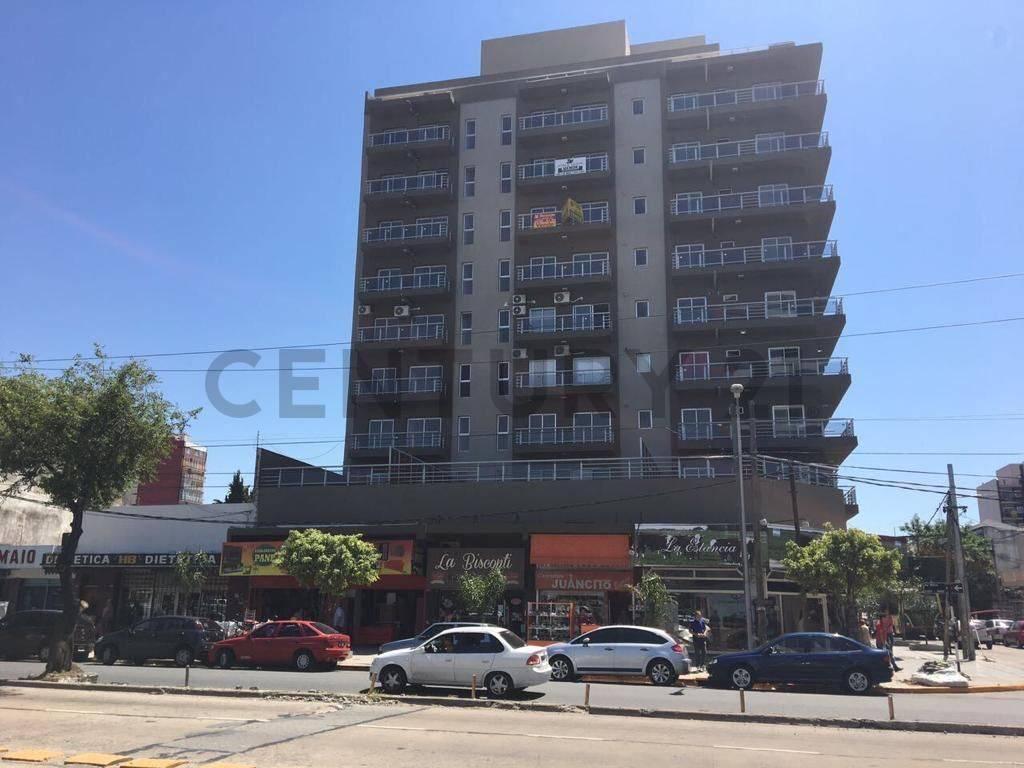 VENTA DEPARTAMENTO 3 AMBIENTES EN ESQUINA CON BALCÓN – EXCELENTE UBICACIÓN Y LUMINOSIDAD