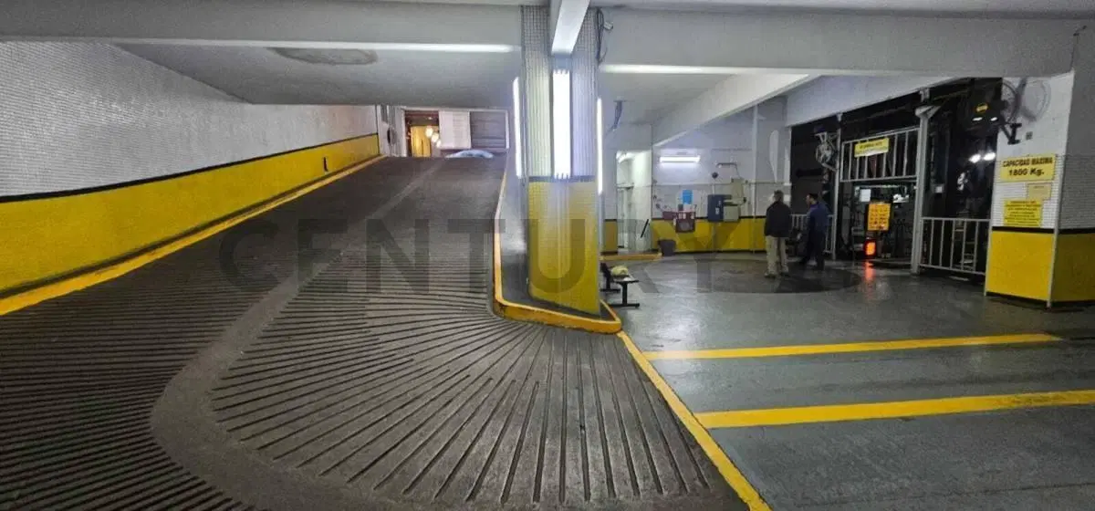 VENTA DE COCHERA EN PLENO MICROCENTRO PORTEÑO - RIVADAVIA AL 500 2