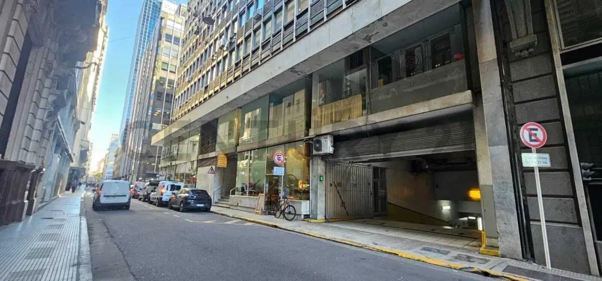 VENTA DE COCHERA EN PLENO MICROCENTRO PORTEÑO - RIVADAVIA AL 500 4