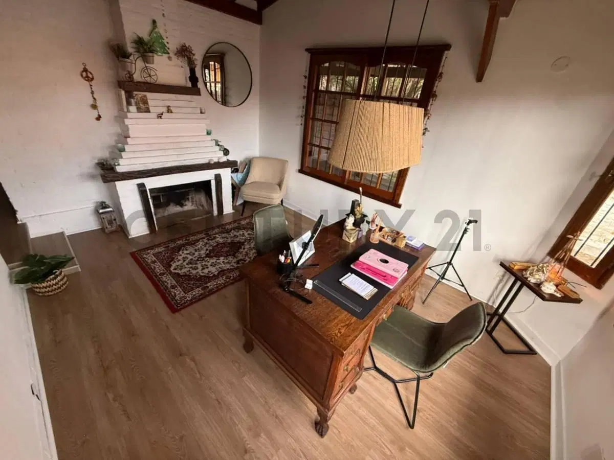 Venta casa Bella Vista 4 amb Apto Credito distribuida en una planta 4