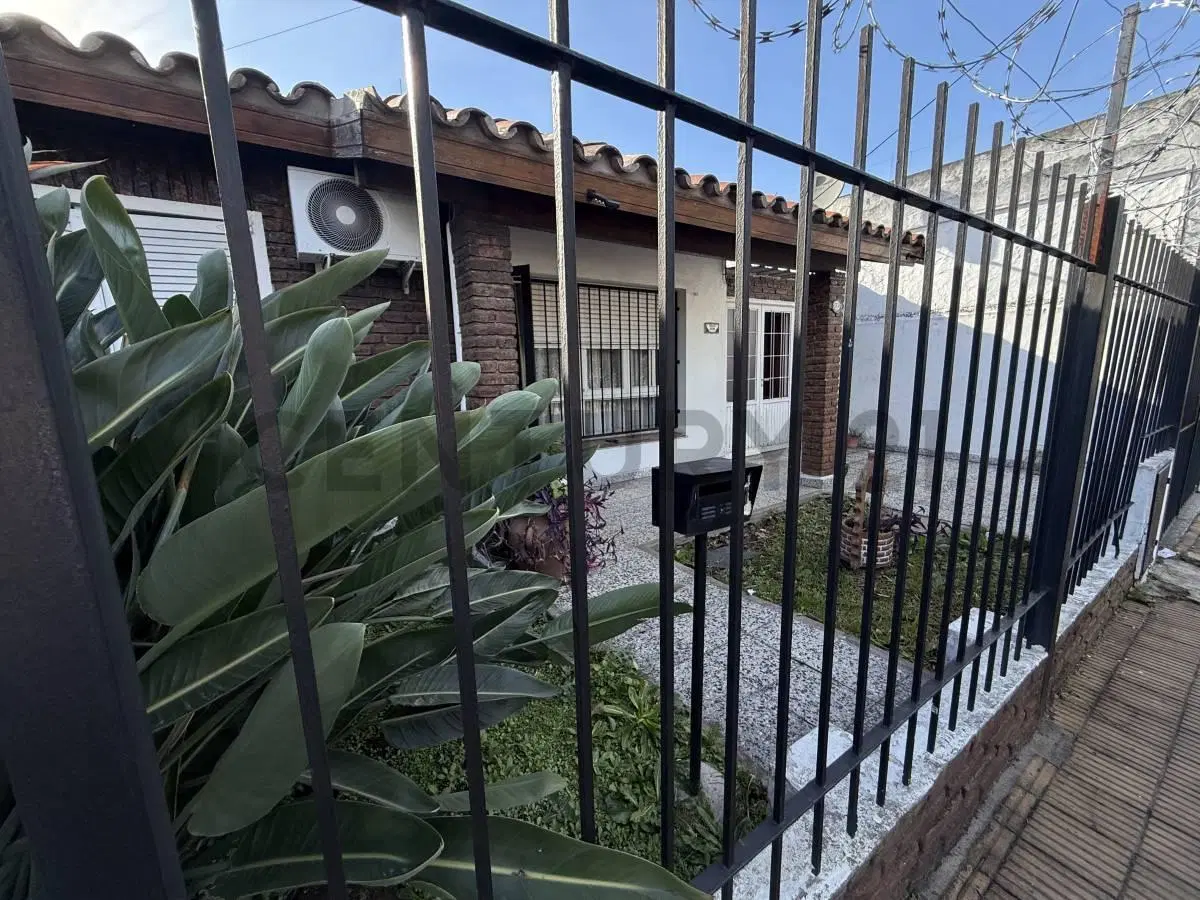 Lote de 300 m² en venta en Isidro Casanova – Excelente oportunidad 5