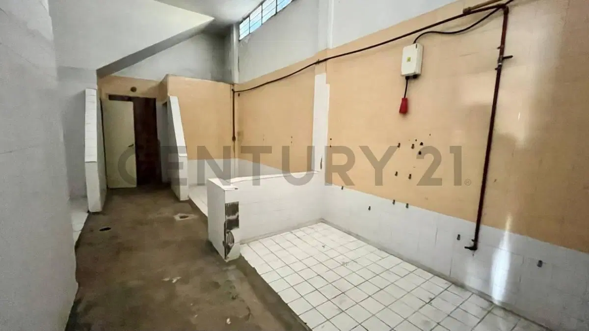 VENTA GALPON , HURLINGHAM 3