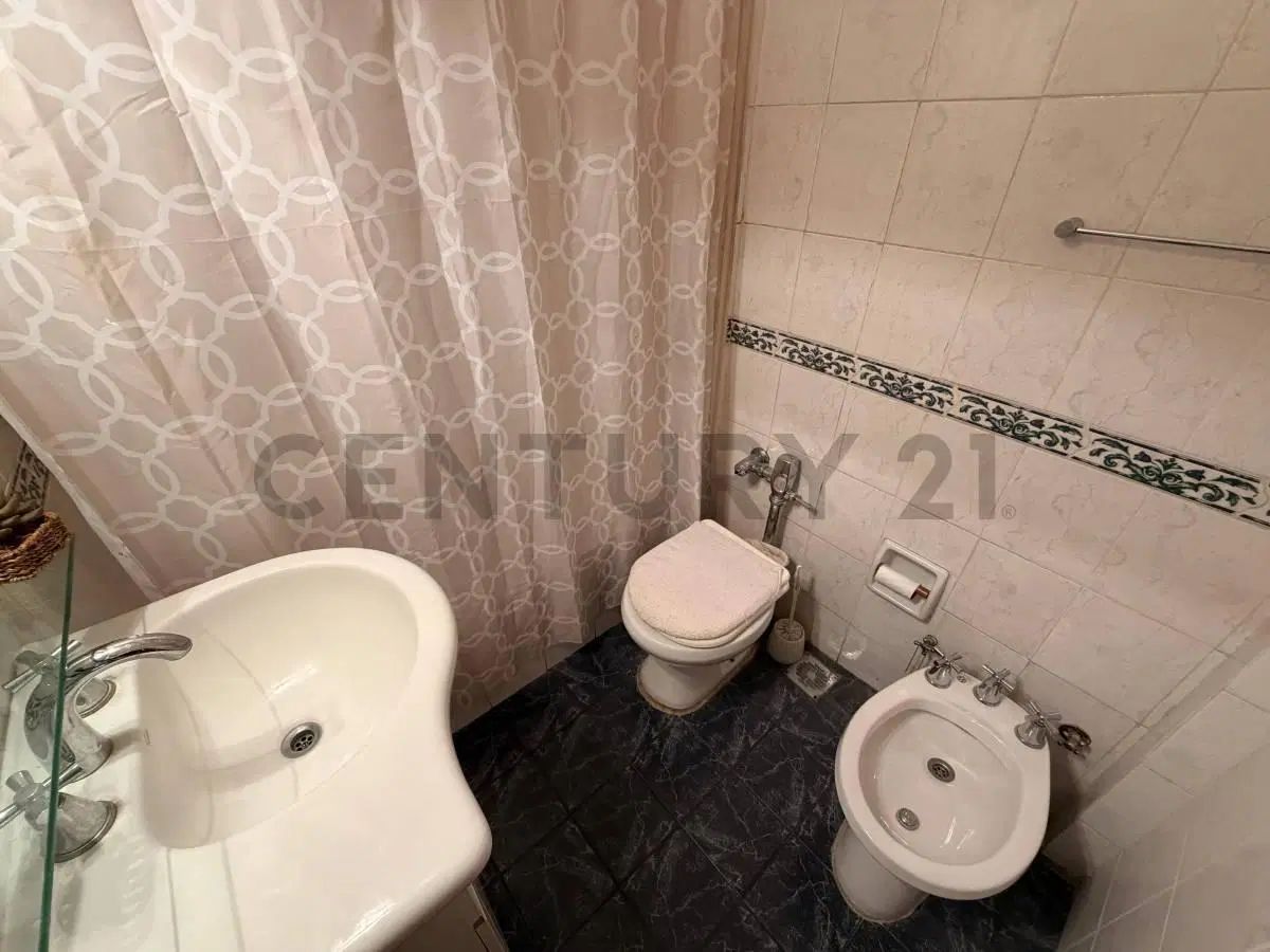VENTA DEPARTAMENTO 4 AMBIENTES CON BALCÓN 4