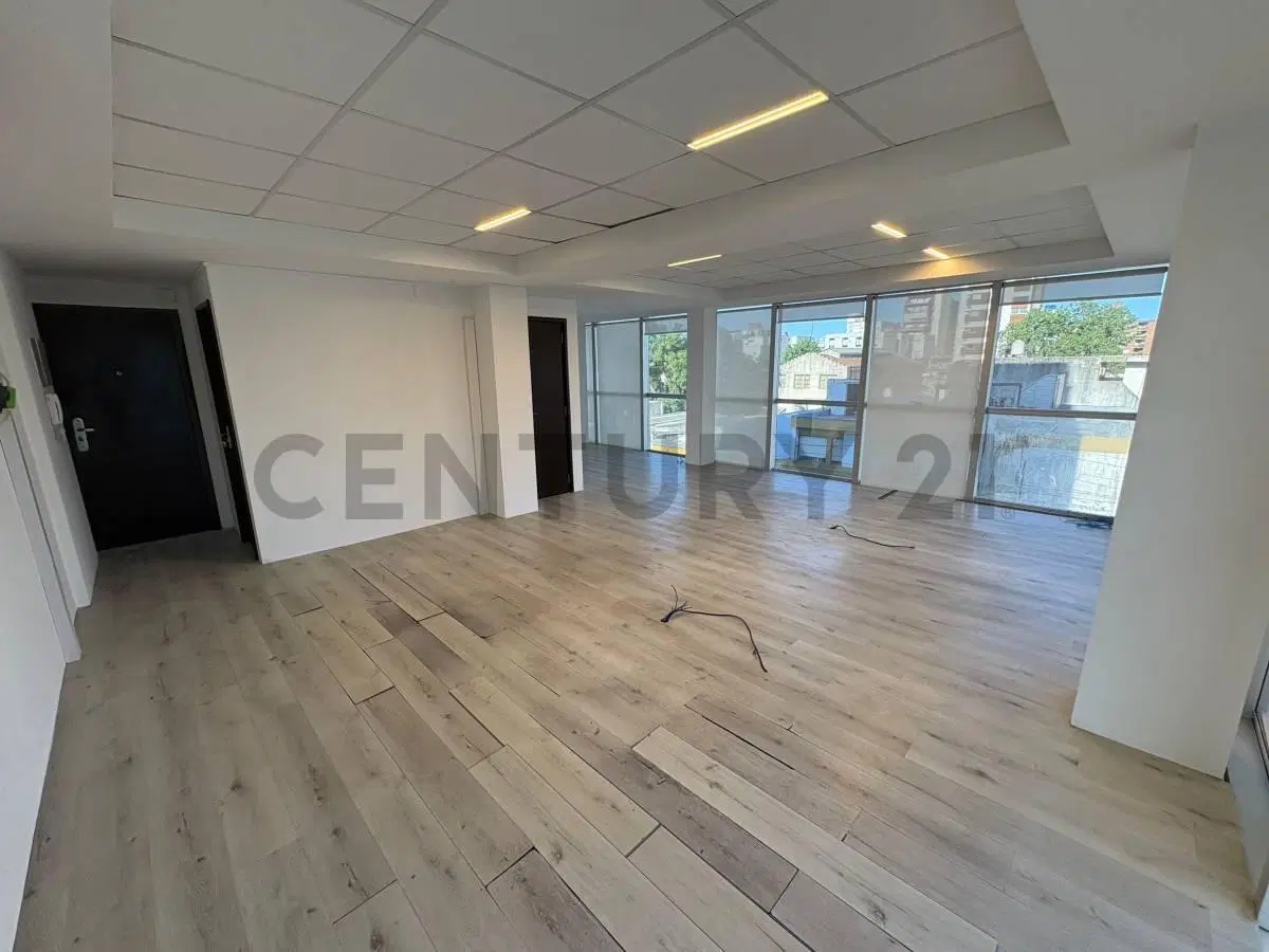Venta 2 oficinas en pleno centro de Moron -Ed.Moron Premium 2