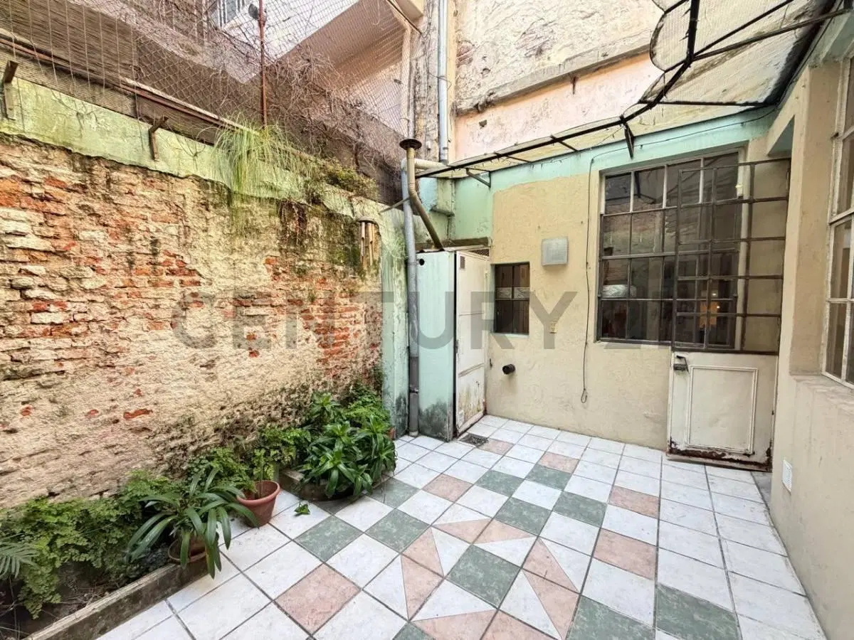 VENTA PH 3 AMBIENTES CON PATIO EN BARRACAS 4