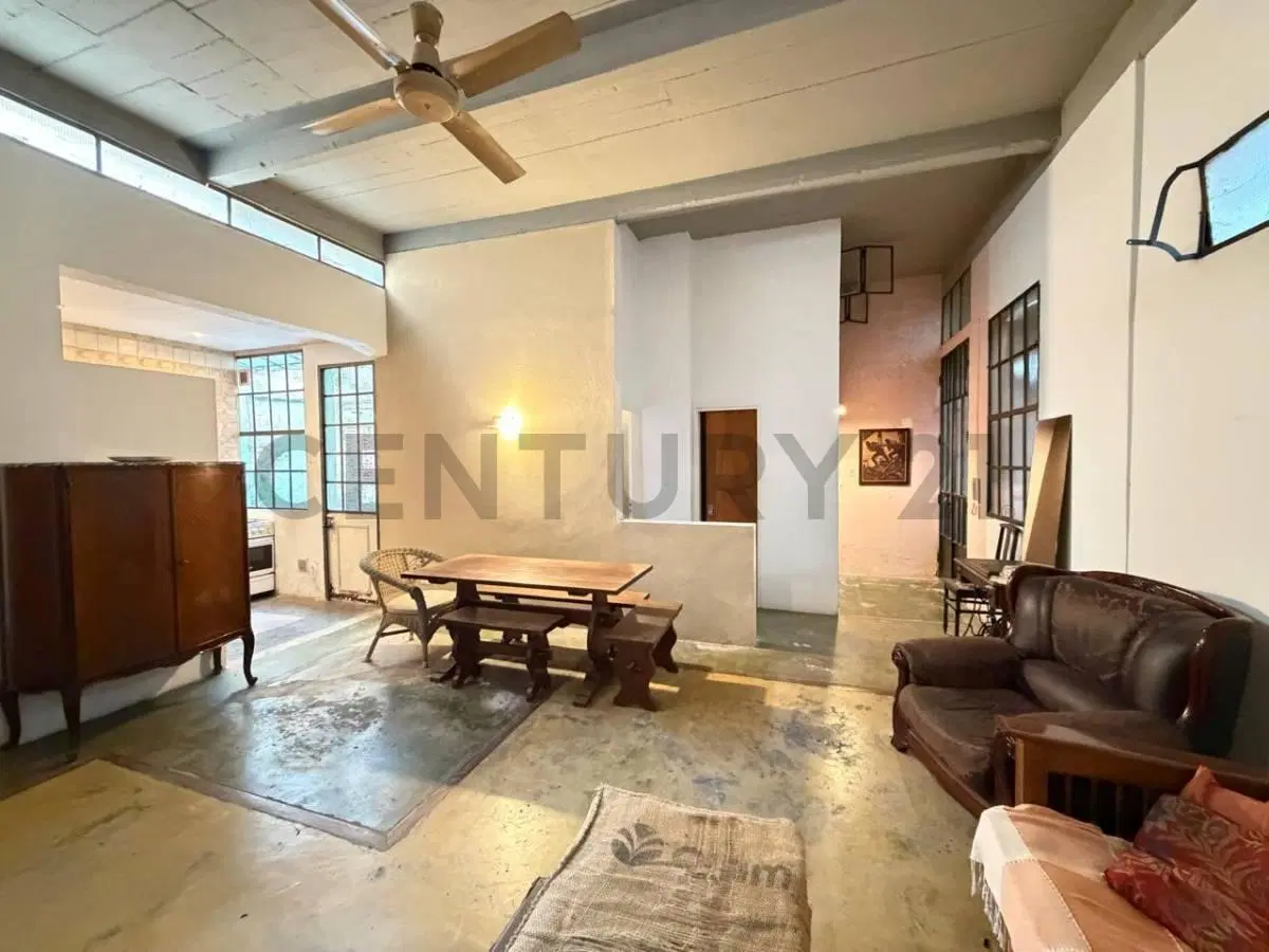 VENTA PH 3 AMBIENTES CON PATIO EN BARRACAS 2
