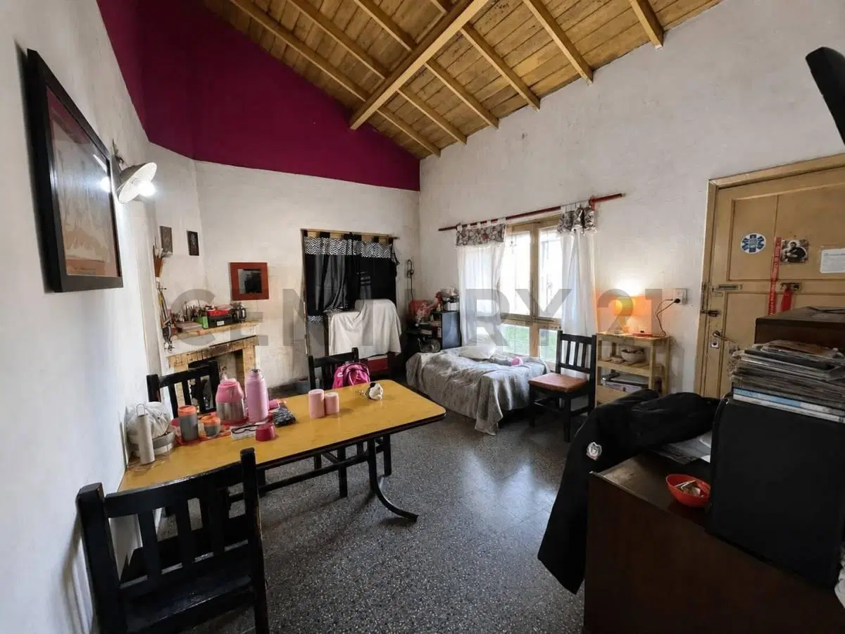 VENTA OPORTUNIDAD DE INVERSION CASA + LOCAL SOBRE LOTE DE 444m2 EXCELENTE UBICACION JOSE C PAZ 5